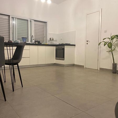 Apt Heart Tlv Arnon 50 Mt From Sea Appartement Tel Aviv Buitenkant foto